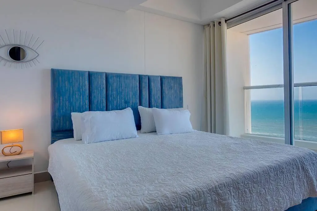 Moderno Apartamento En Frente De La Playa. Cartagena